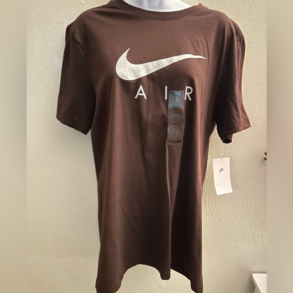 Men’s Nike shirt